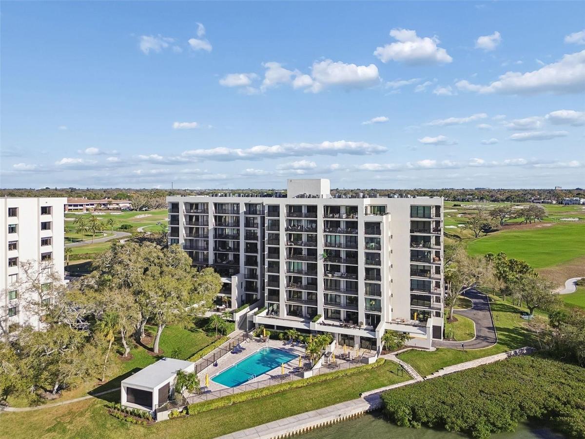 4 Belleview Blvd.
