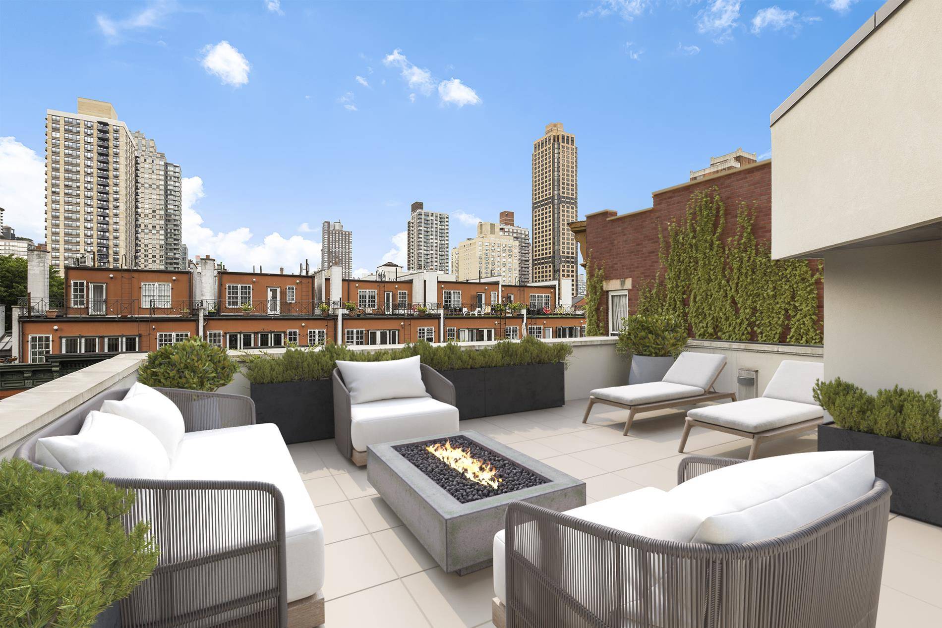 318 East 81st Street is a new boutique collection of two and three bedroom full floor condominium residences with a part time doorman.
