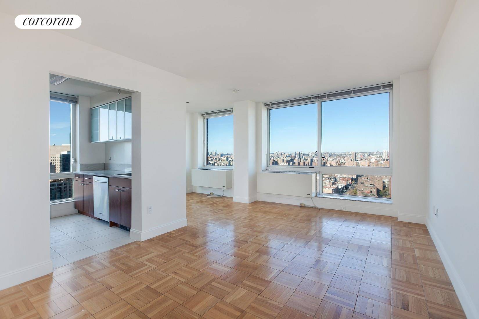 High Floor One Bedroom Line in the Luxury building One Carnegie Hill This spacious CORNER Junior 4 offers beautiful open city and Central Park views.