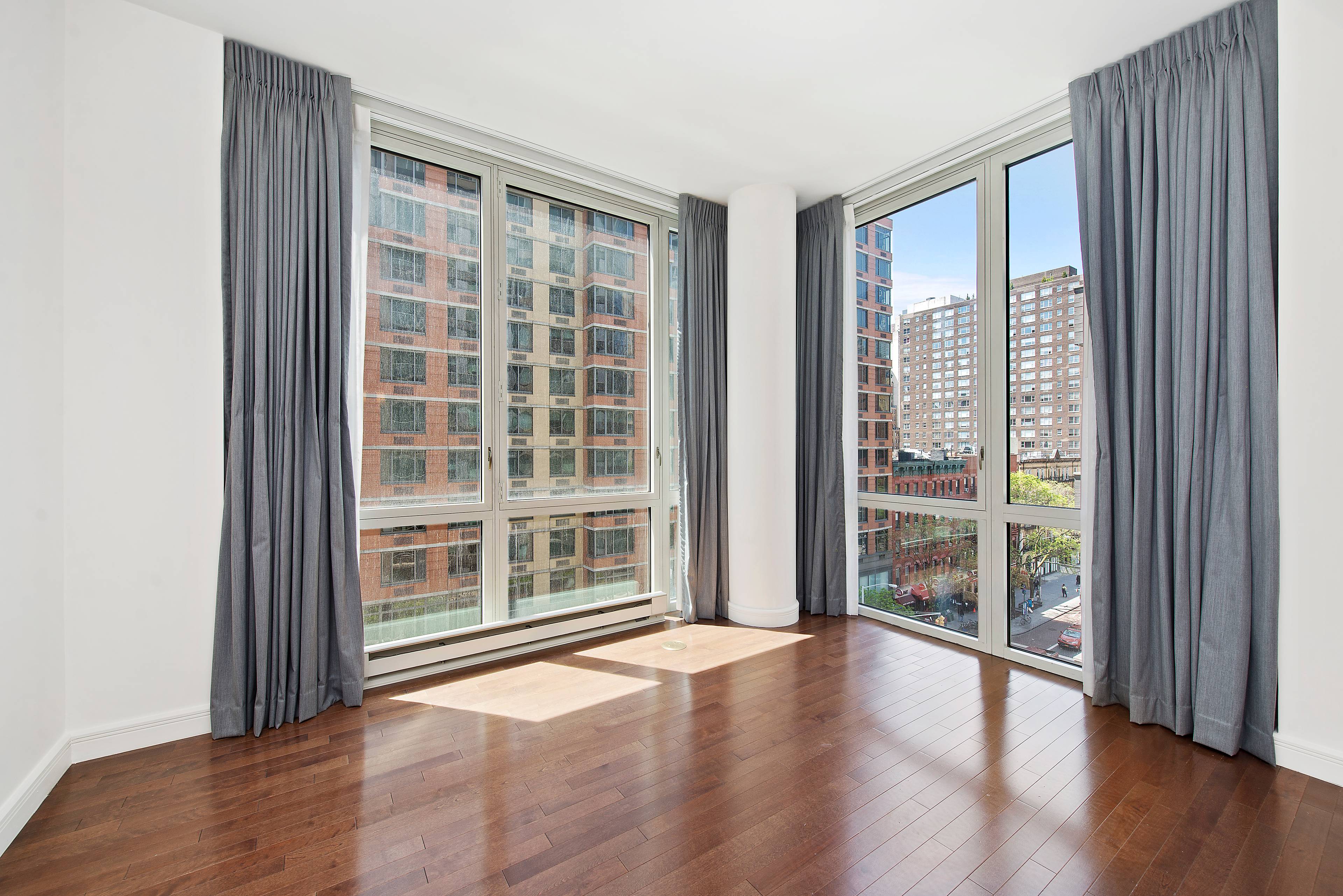 This South facing one bedroom apartment offers beautiful city views and boundless light in the heart of bustling Murray Hill.