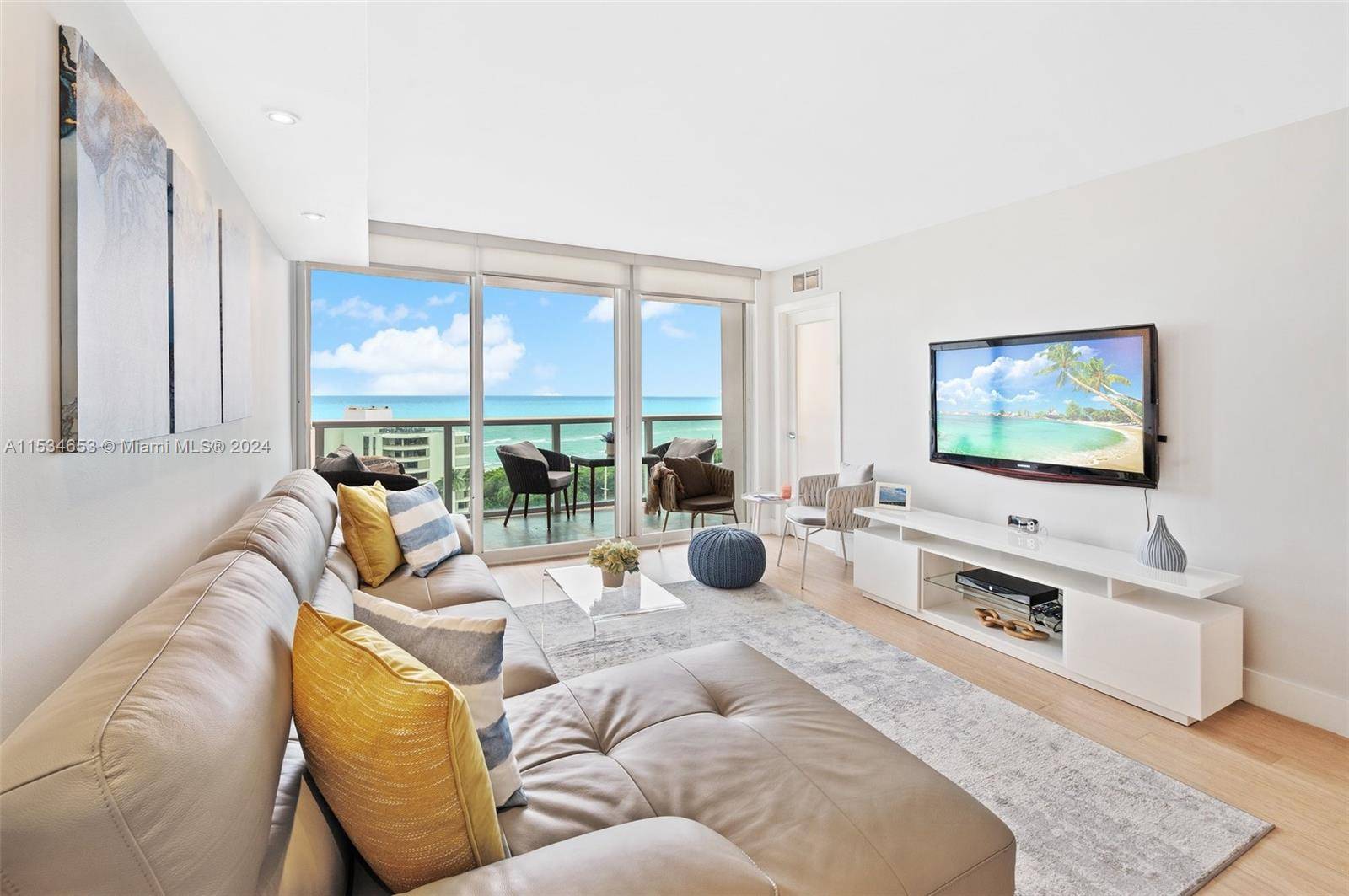 Welcome to your new home in Sunny Isles !