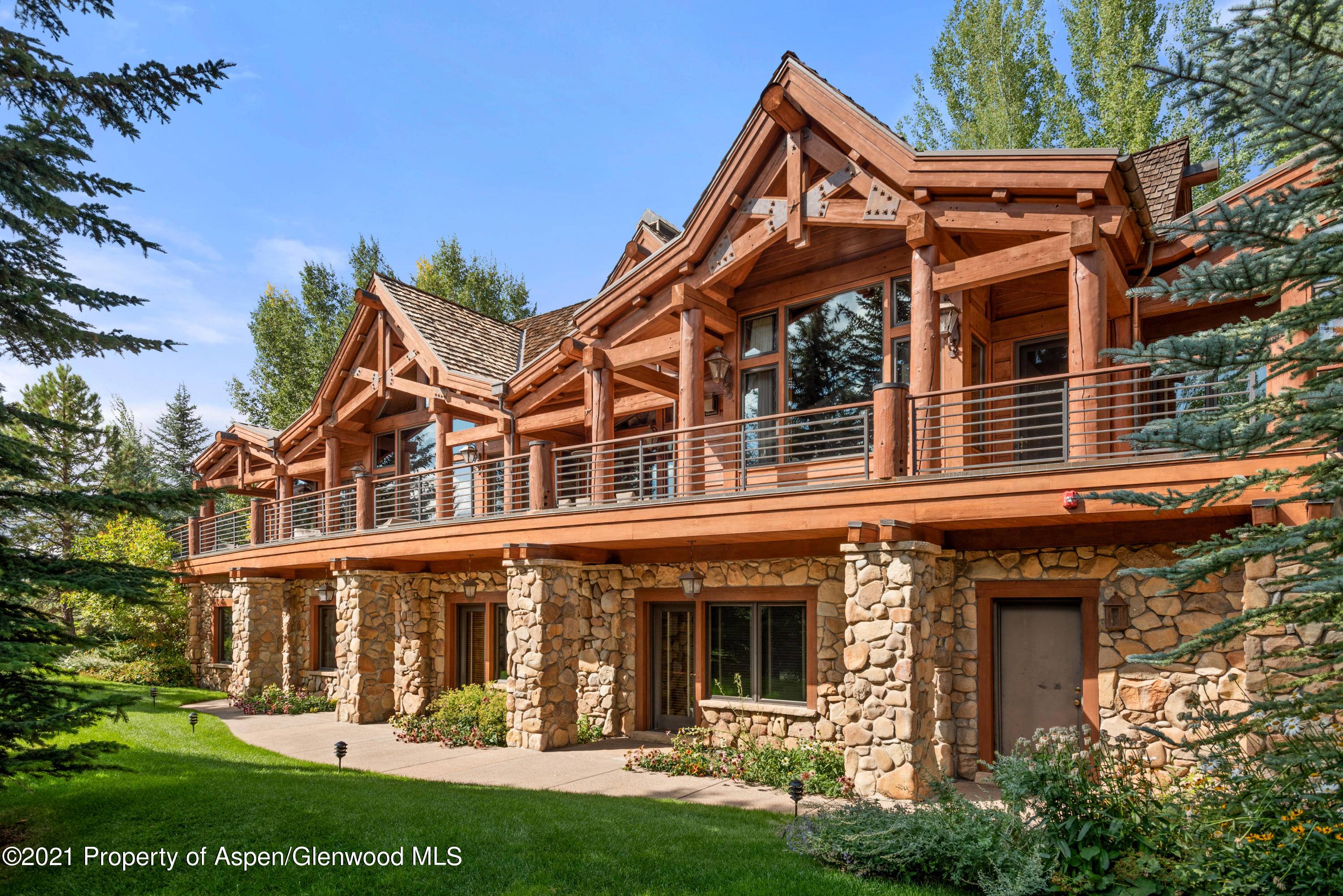 A rare opportunity to rent an expansive mountain estate on Aspen's prestigious Willoughby Way, now offered for monthly and weekly rental.
