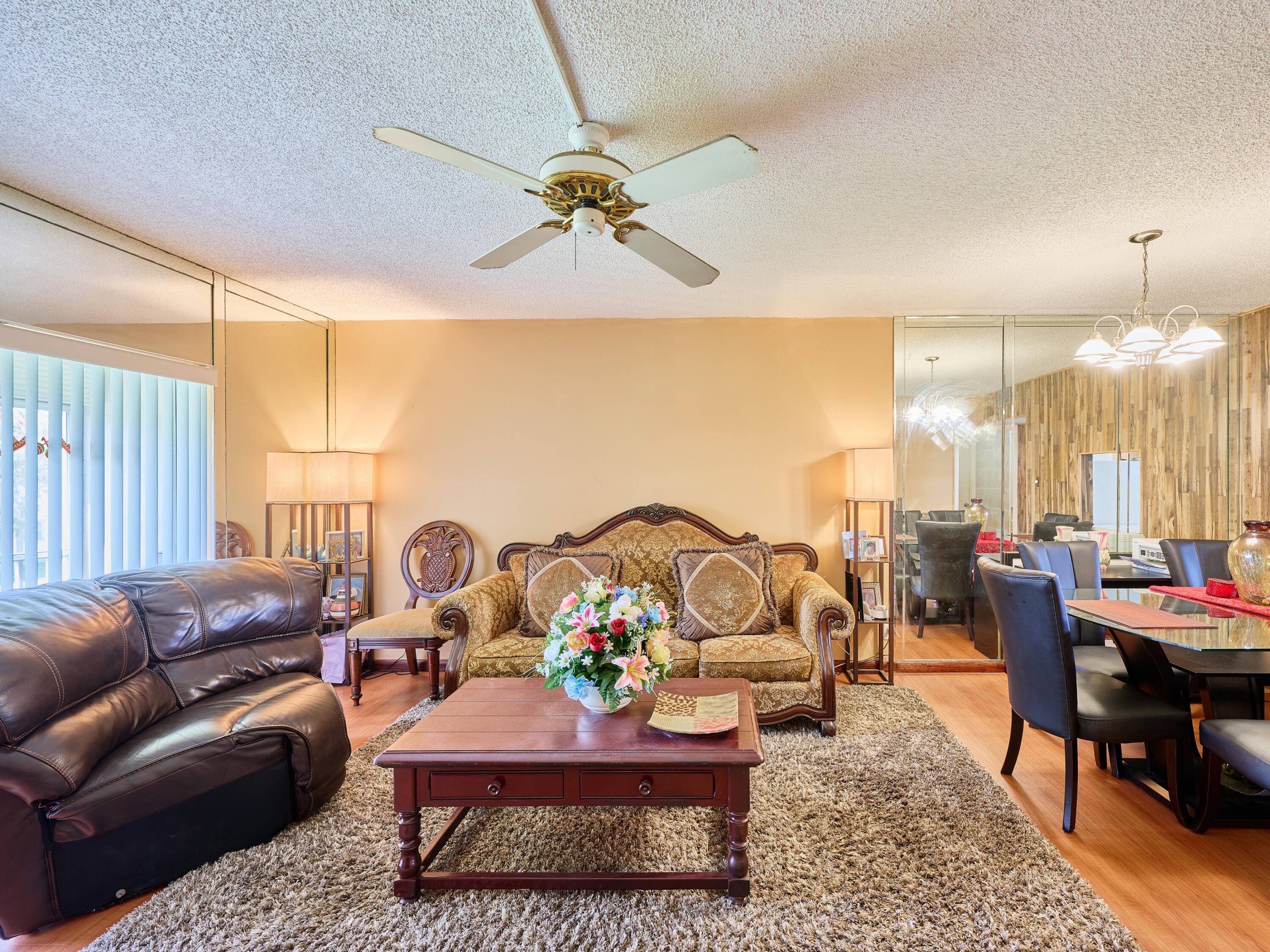 Welcome to your dream condo in Margate, FL !