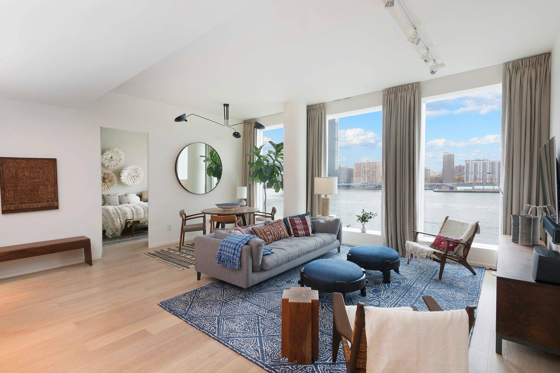 In person and face time showings available Boasting breathtaking views of the Manhattan Bridge, Empire State Building, East River, Brooklyn Bridge Park, and Manhattan skyline, every room in this immaculate ...