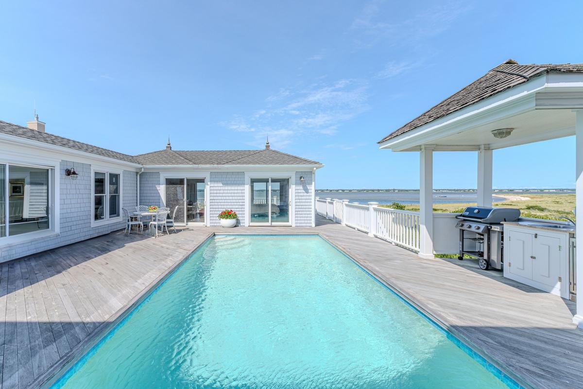 Heated Saltwater Gunite Pool