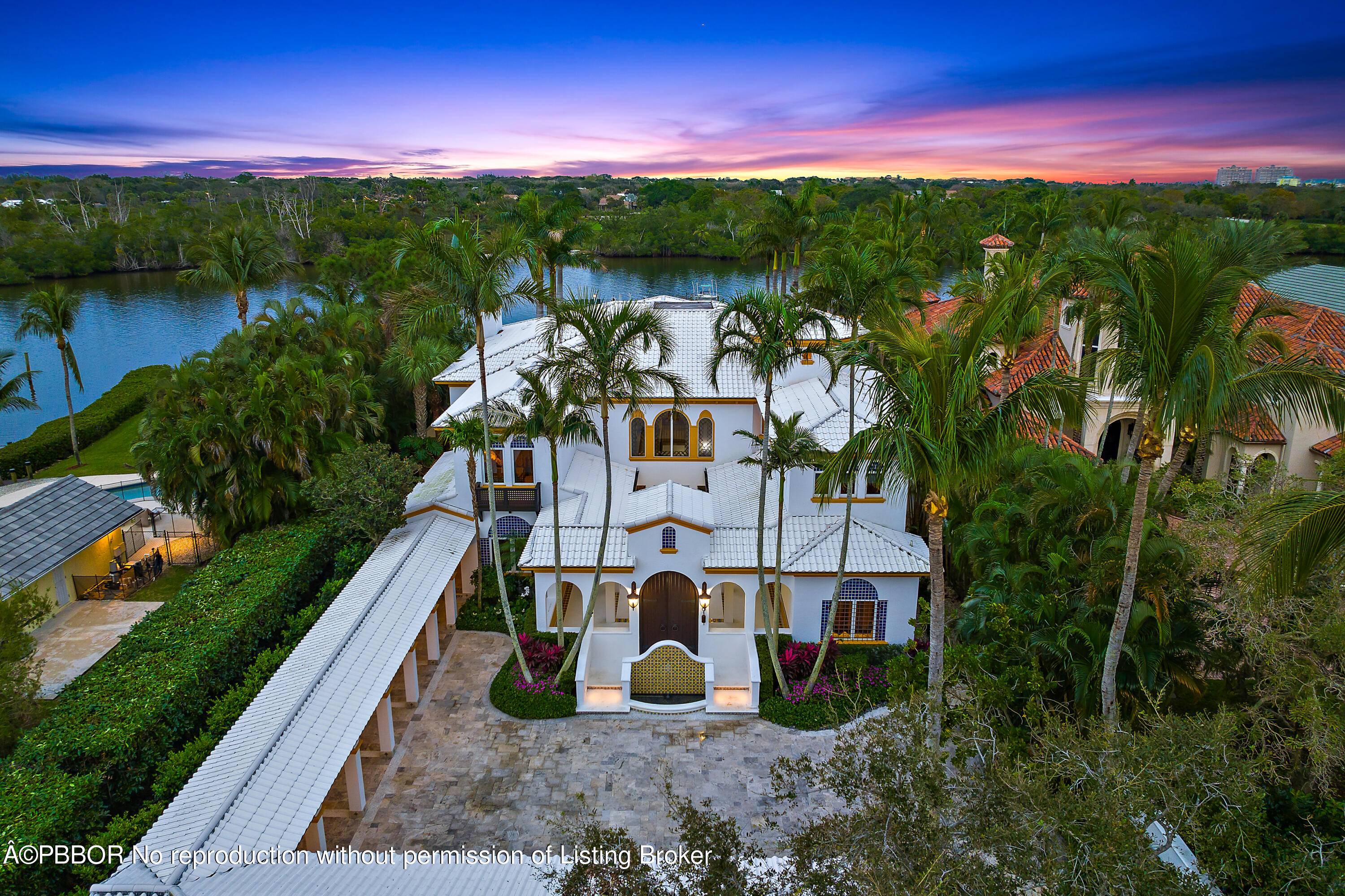 Extraordinary Intracostal Home For Sale in Palm Beach Gardens.