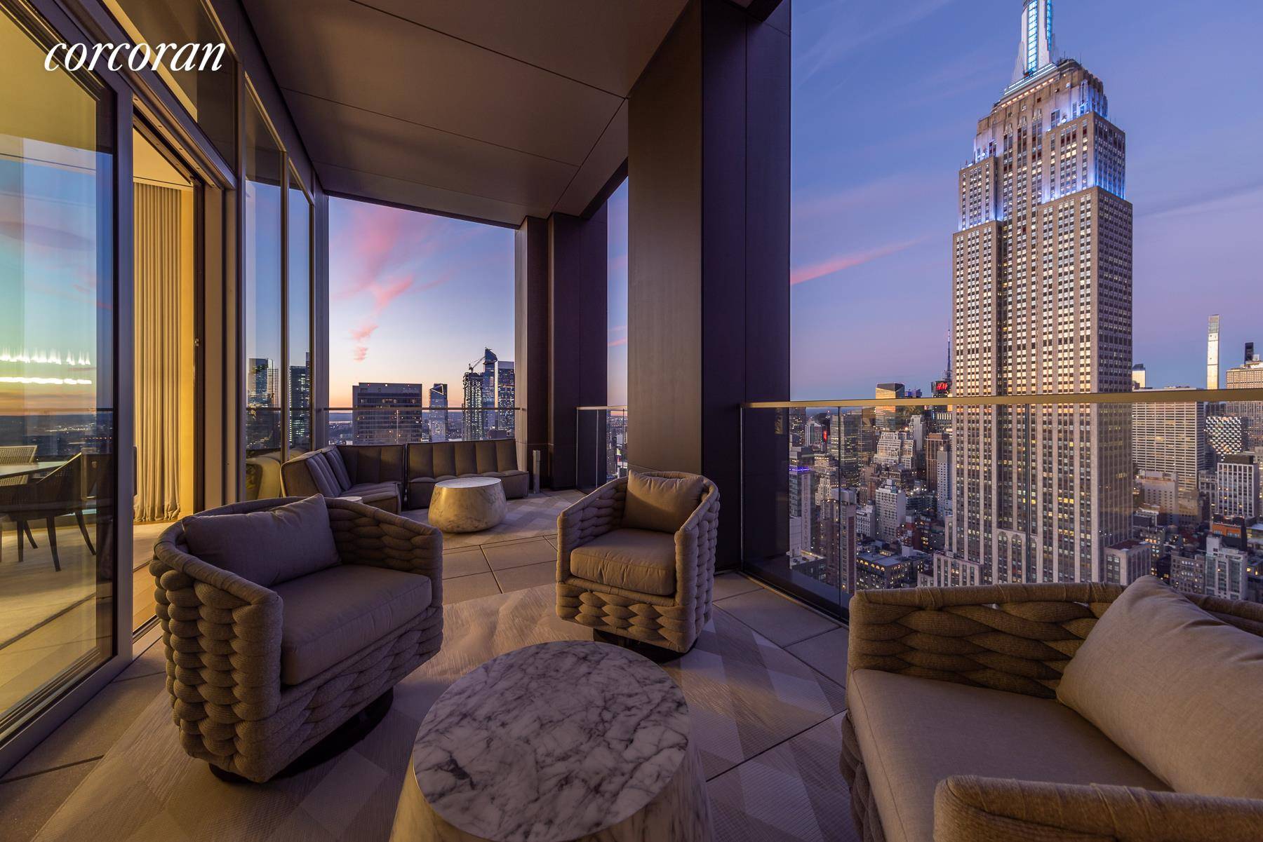 IMMEDIATE OCCUPANCY ! 277 Fifth Avenue, the tallest residential building on Fifth Avenue, offers truly spectacular 360 degree views from this special full floor residence that span the city and ...
