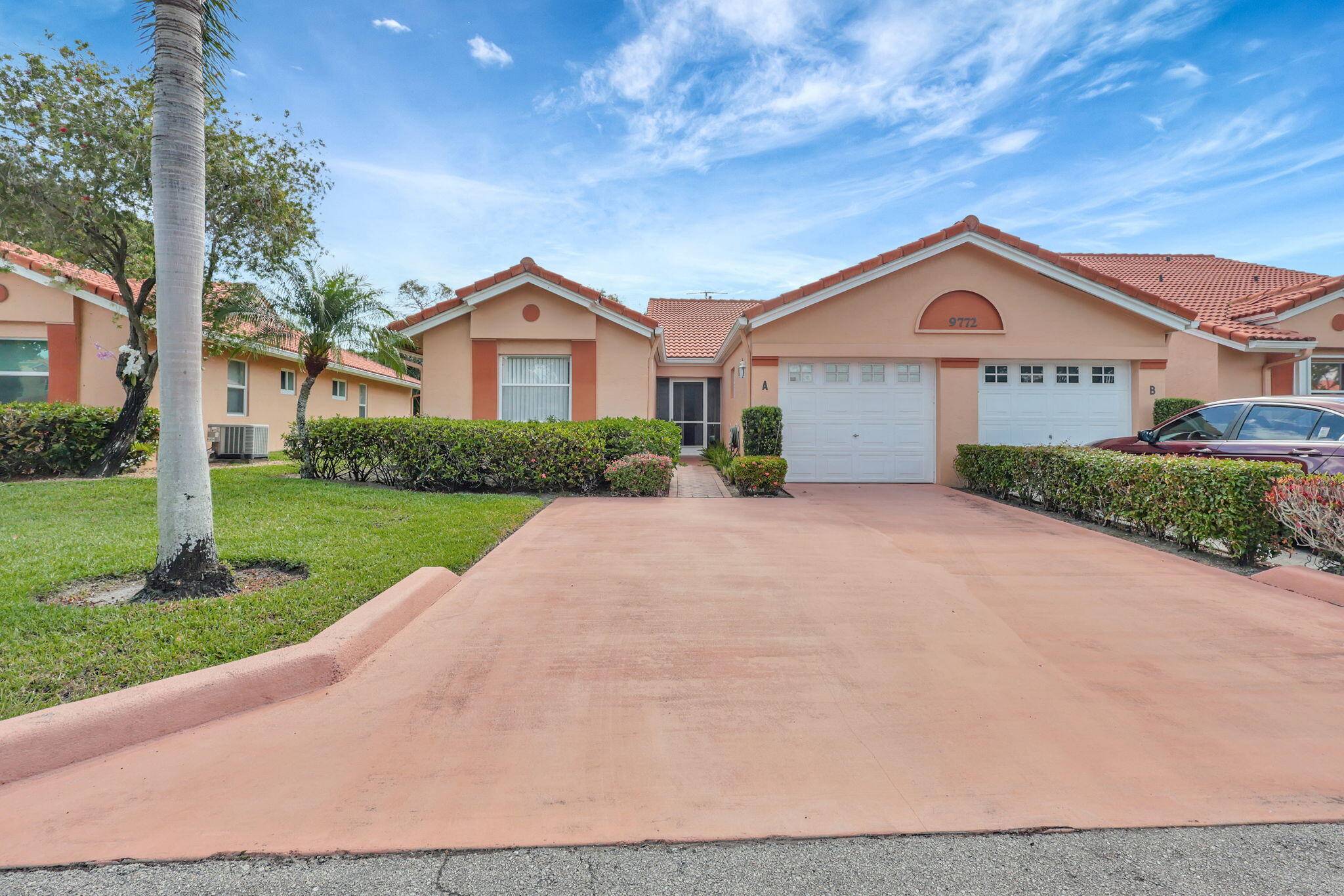 Welcome to your slice of paradise in Palm Isles !