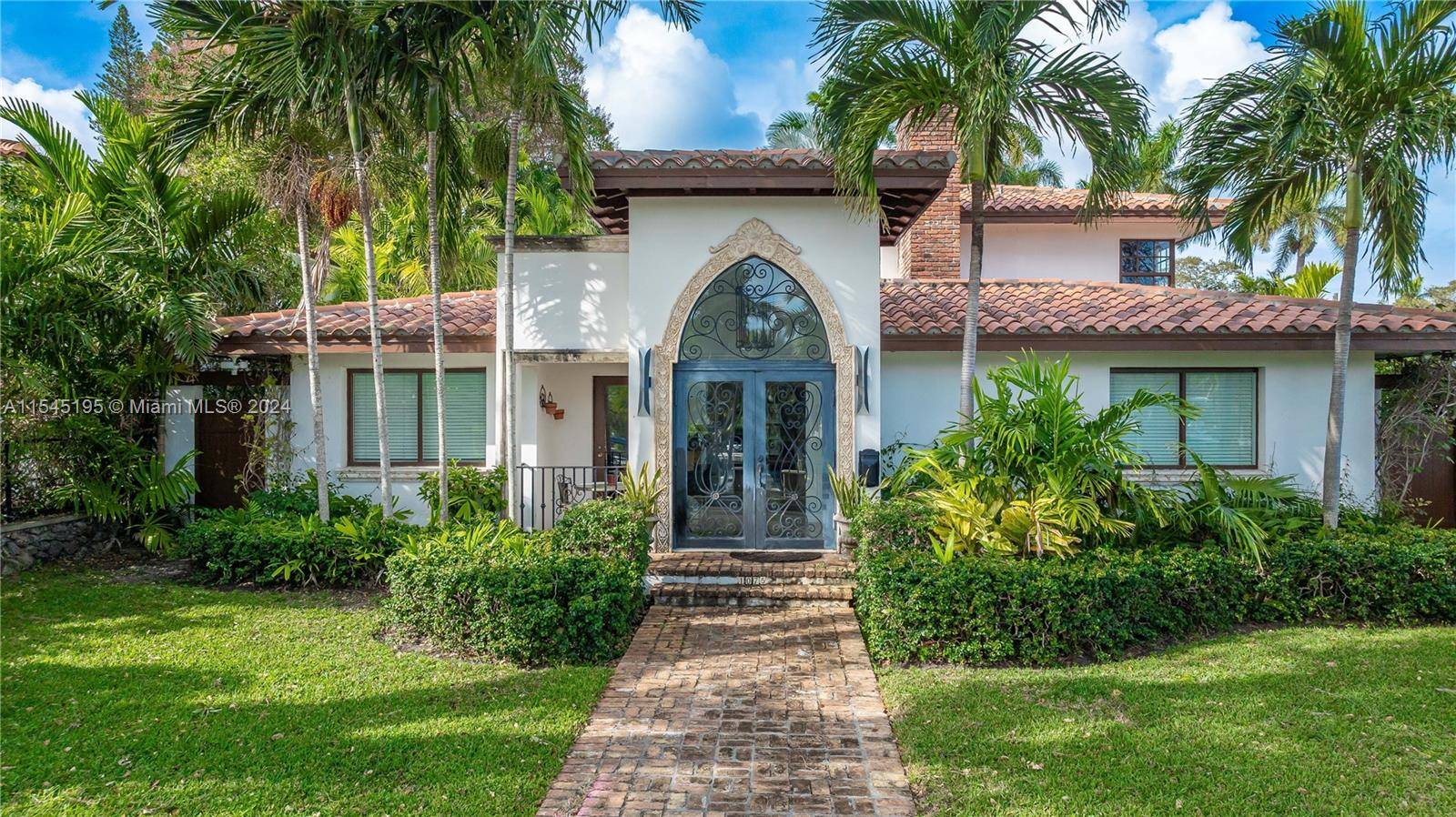 Waterfront, Spanish style 5 bed 4 bath home with direct ocean access no fixed bridges 55 ft waterfront with 4 boat slips 12 w x 40 length each slip nestled ...