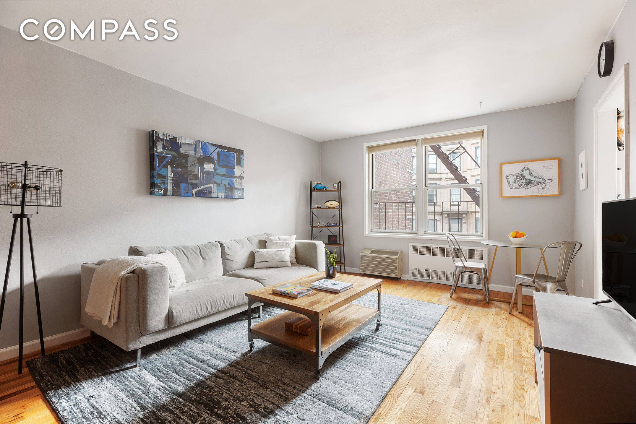 Residence 2E at highly sought after 220 Berkeley Place just a few minutes walk to Prospect Park and Grand Army Plaza is a renovated, oversized two room studio in one ...