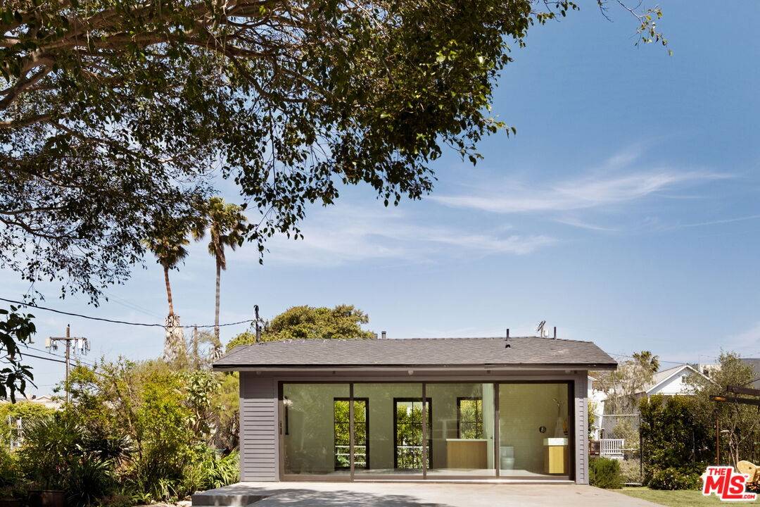 408   Linnie Canal 1BR Marina Del Rey La