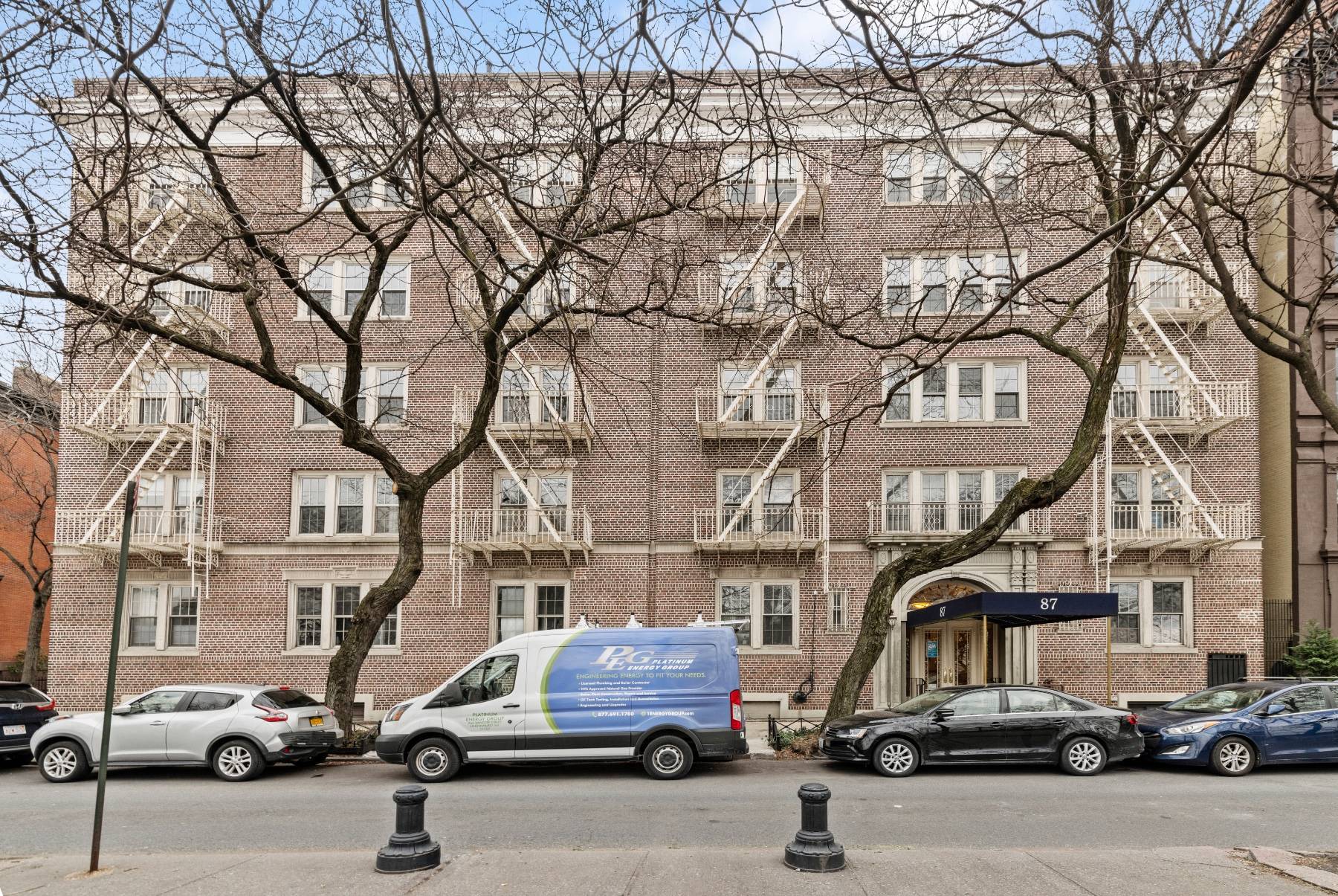 A rare and unique opportunity to create the apartment of your dreams in a highly coveted Brooklyn Heights location !