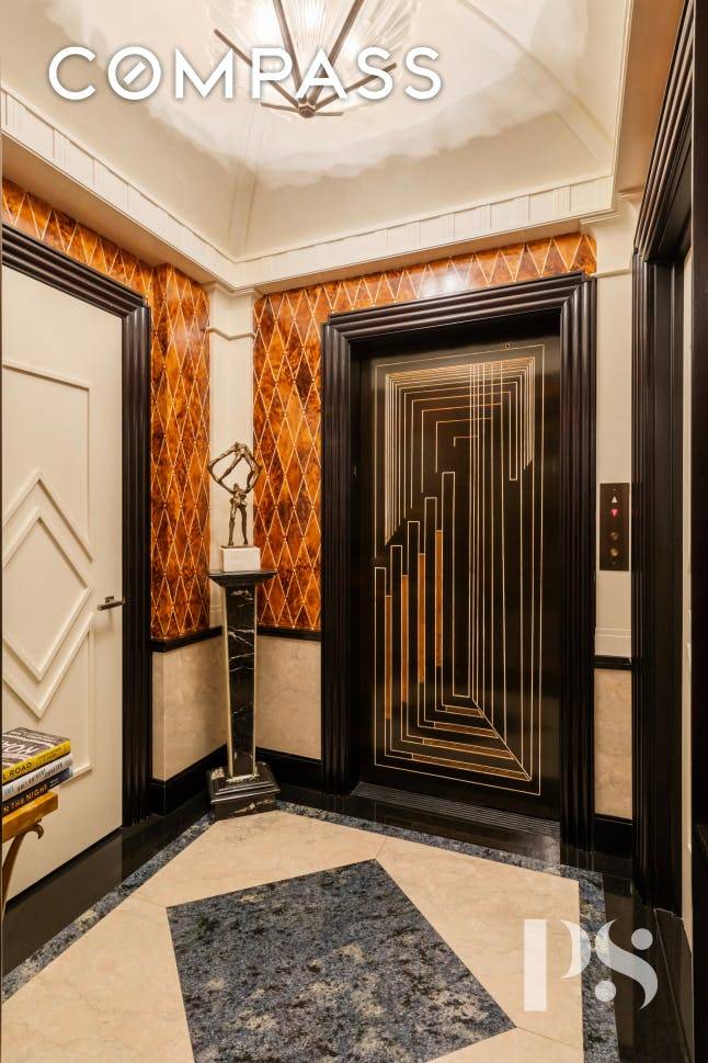 Open the door to Residence 4 5A through the semi private landing, and you are immediately welcomed by a grand foyer and entrance gallery.
