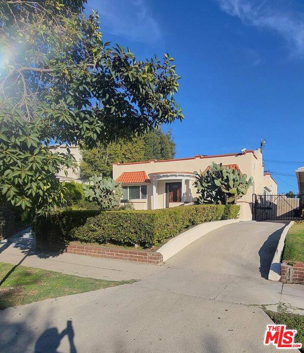 1030  S St Andrews Pl 4BR La