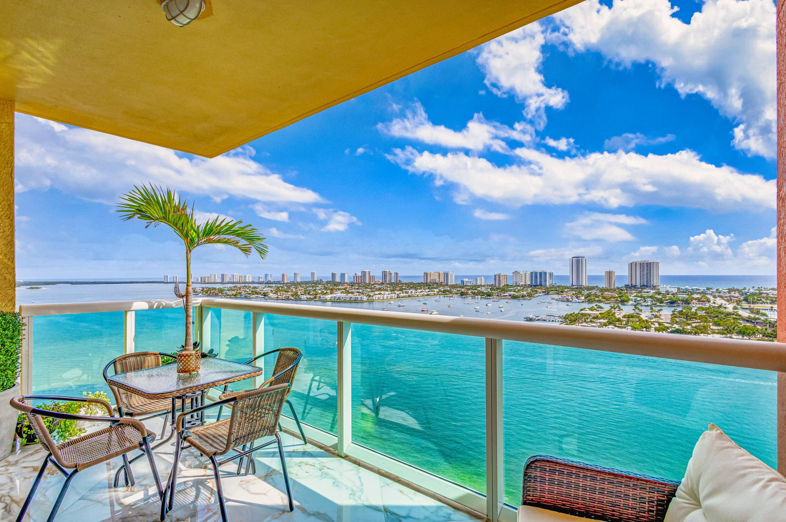 THE MOST SPECTACULAR UNOBSTRUCTED VIEWS OF THE INTERCOSTAL WATERWAYS, VIEWS AS FAR A THE EYE CAN SEE.