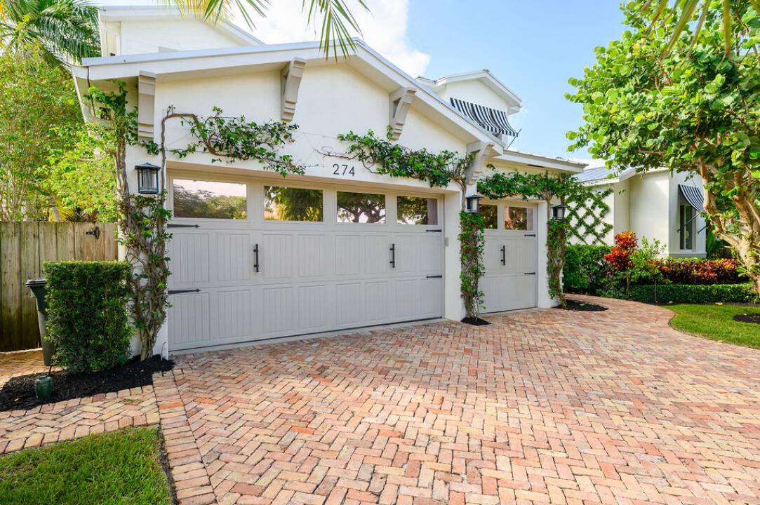 Don't miss this opportunity to live steps away from Mizner Park in East Boca Raton's most prestigious neighborhood.