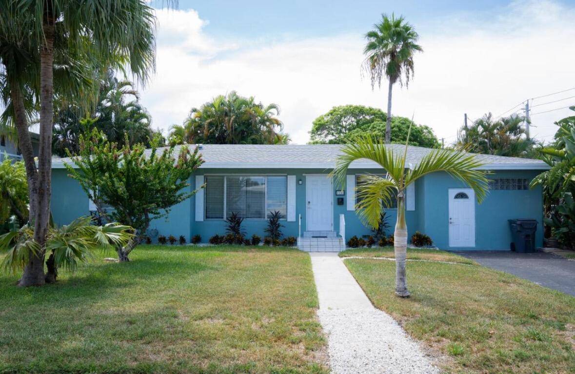 Welcome home to this perfect 3 bedroom, 2 bath single family rental in the heart of Fort Lauderdale !