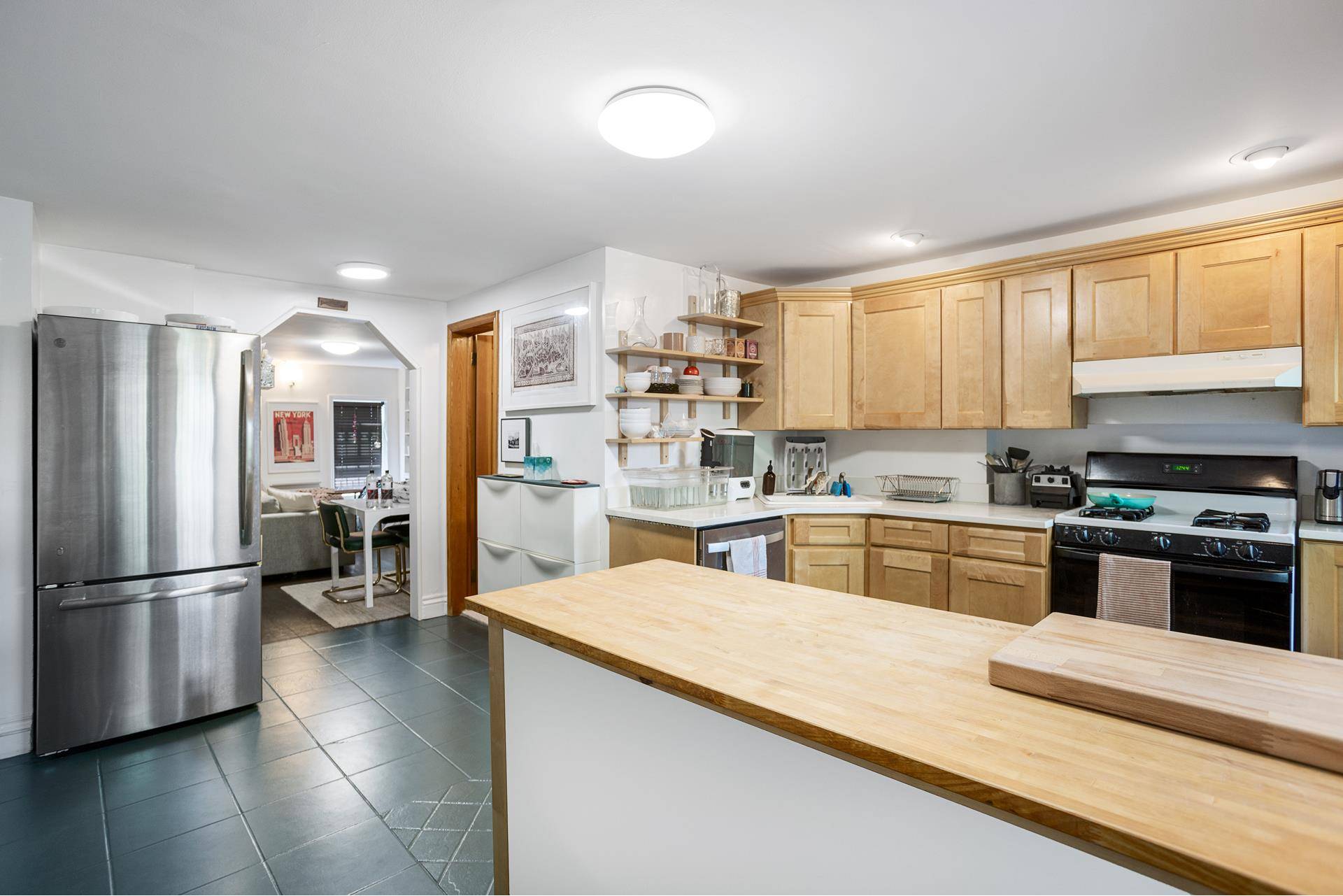 SHOWING BY APPOINTMENT ONLY PLEASE INQUIRE TO SCHEDULE BUYER MUST SHOW PRE APPROVAL OR PROOF OF FUNDS FOR APPOINTMENT Extremely rare amp ; special offering on a landmarked street in ...