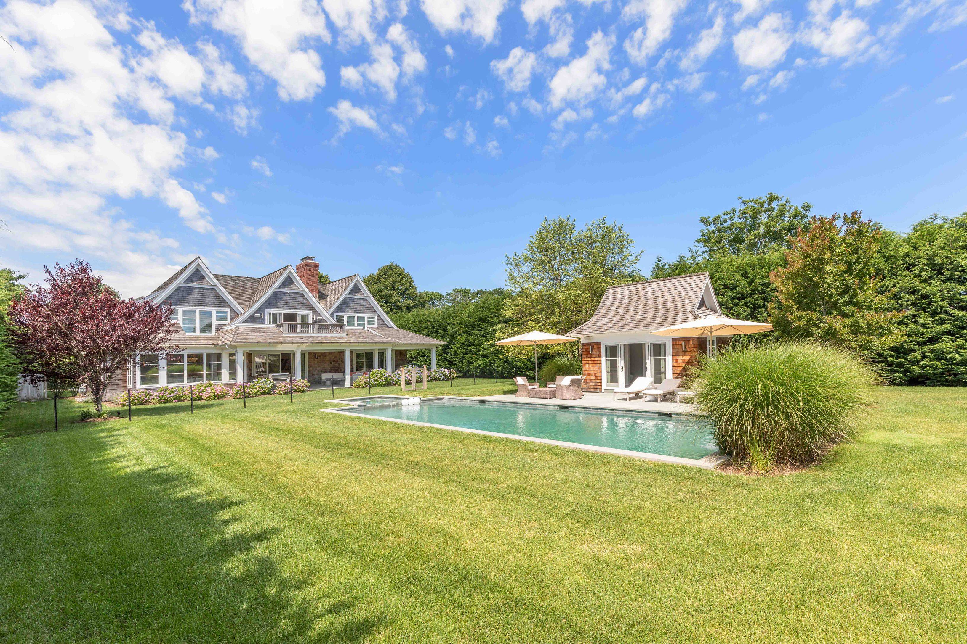 New to the Market and Fabulous! Amagansett South Six Bedroom!