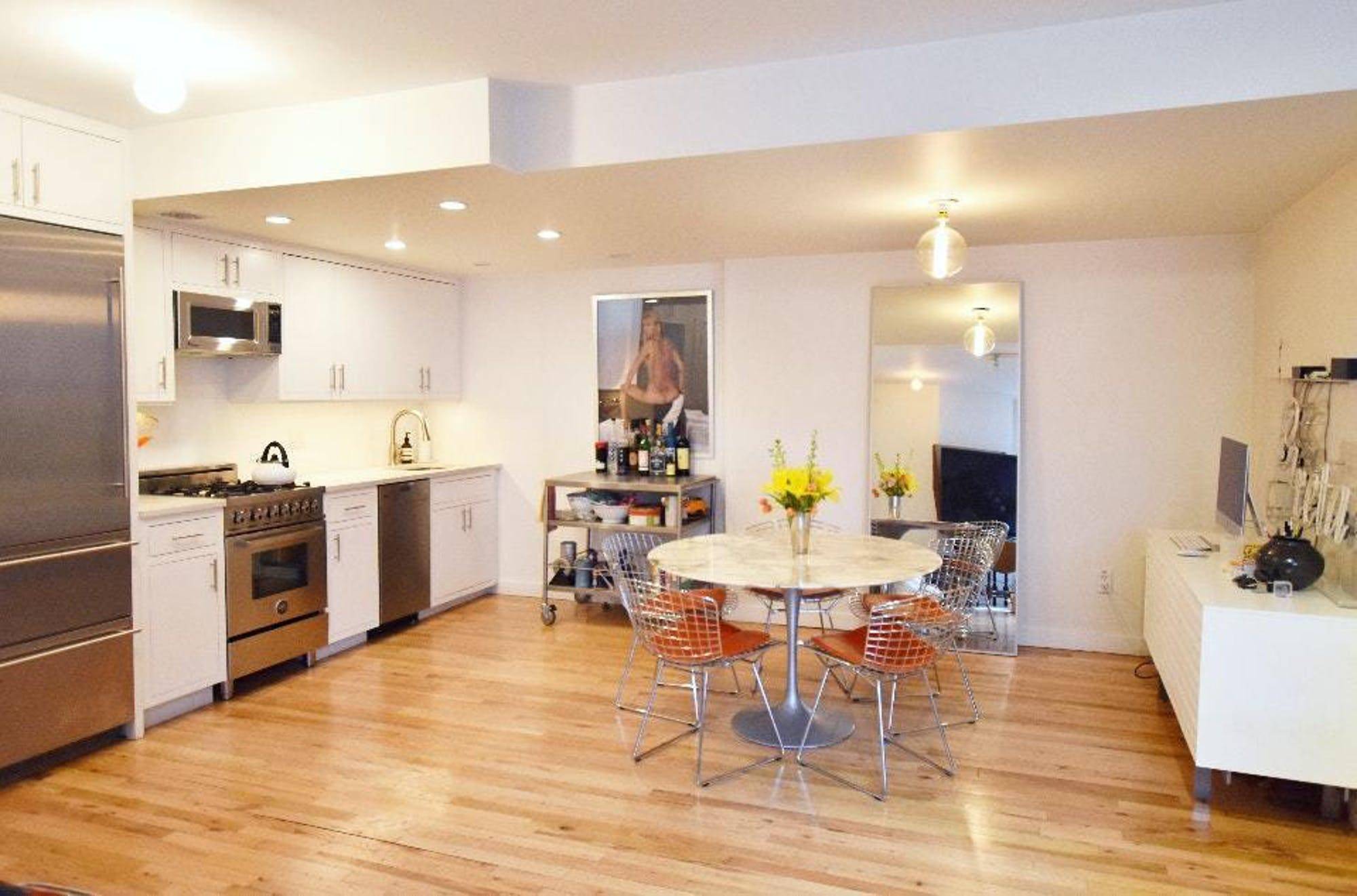 Please message agent for video tour Renovated and spacious 2 bedroom apartment in the heart of Nolita !