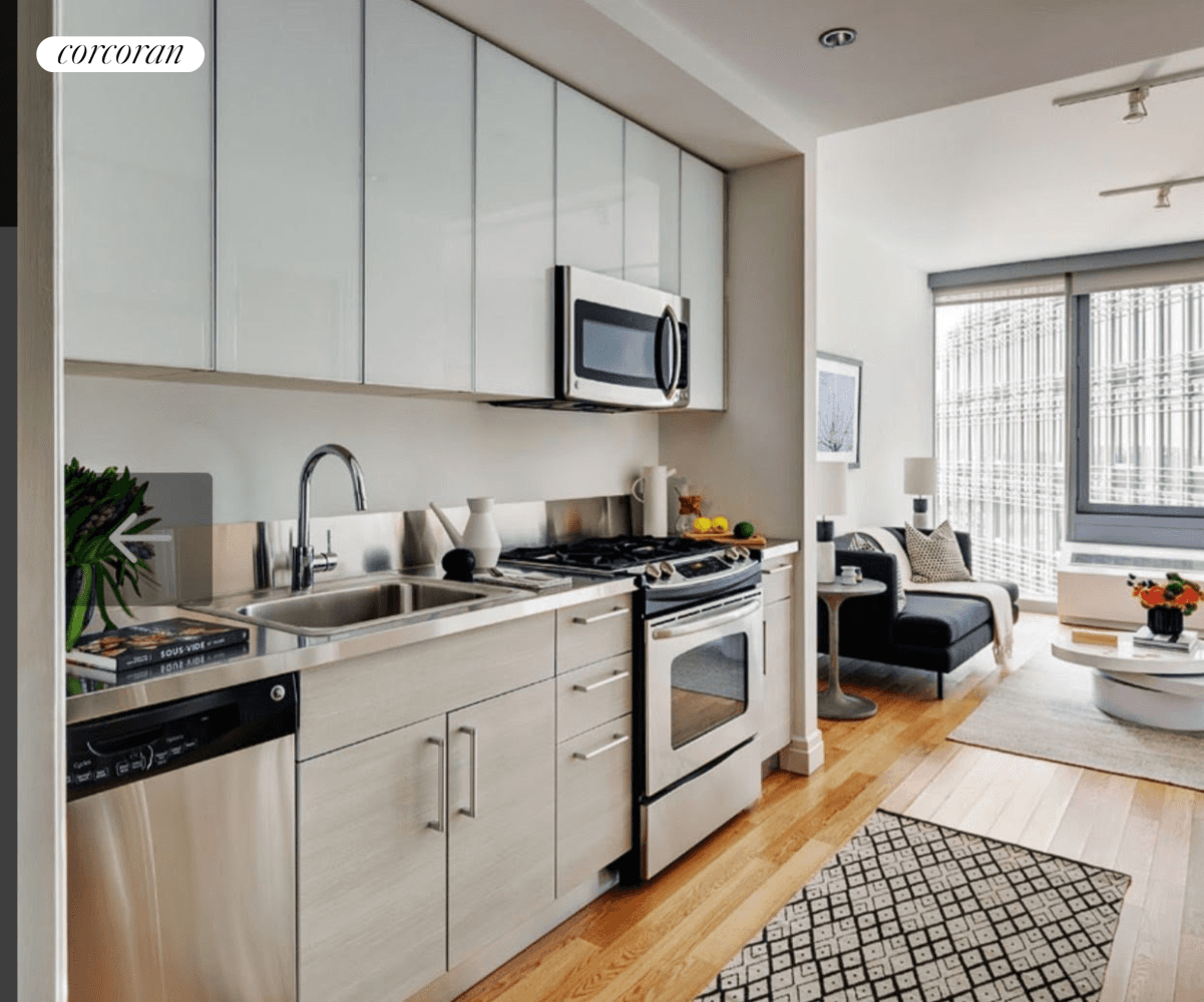 Iconic design, Contemporary Luxury, Inspiring AmenitiesMercedes House is at the forefront of Manhattan's modern luxury rentals, delivering inspired amenities and convenience with the attention to detail you deserve.