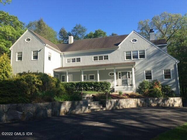 Great Location in a Private Tranquil Idyllic Setting Just 5 Minutes to Downtown.