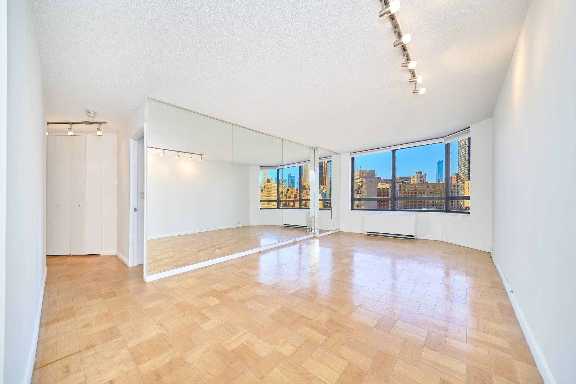 Perfectly proportioned 1 Bedroom with sweeping City and Empire State Building views available at one of New York City's most renowned condominiums, Manhattan Place.