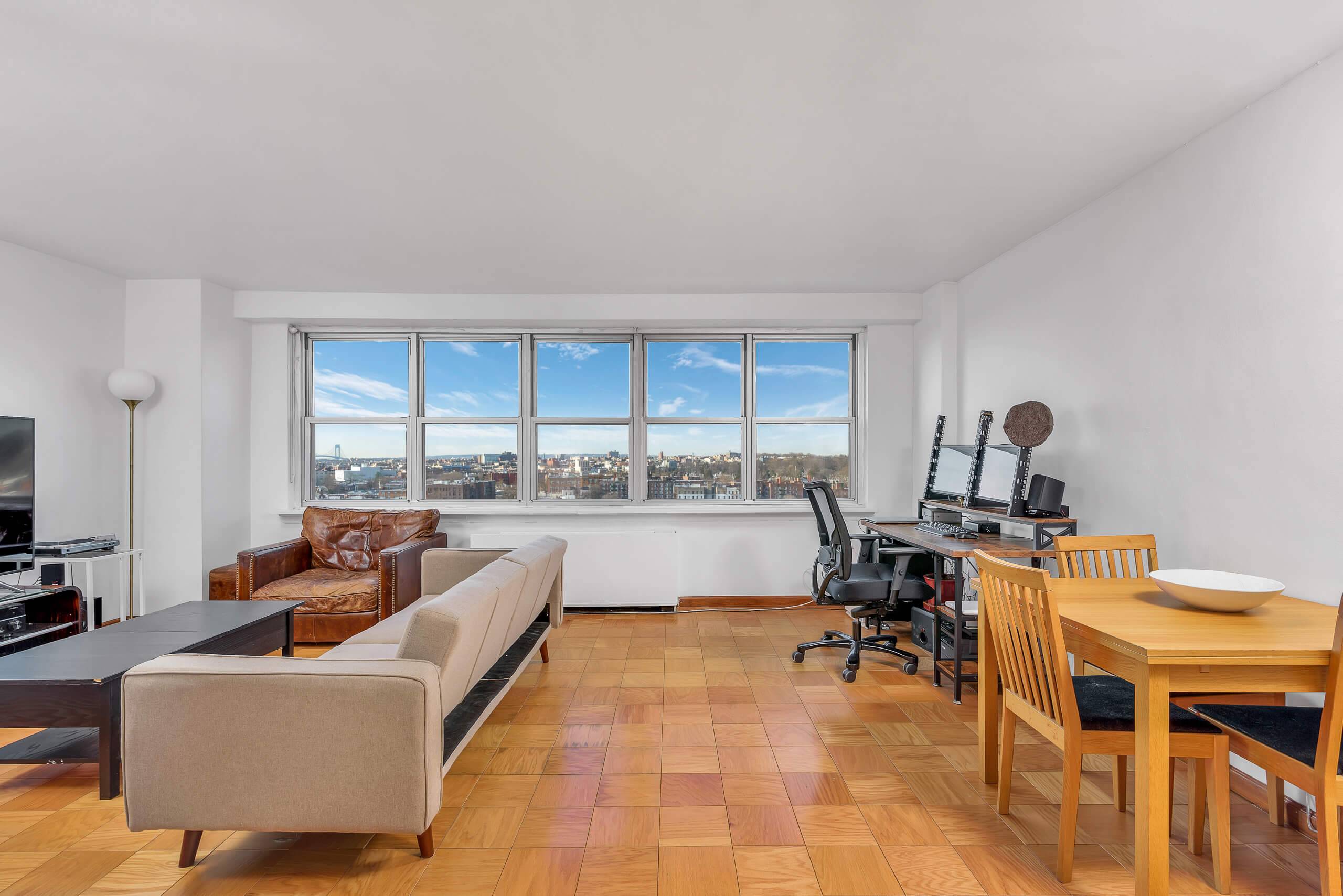 Penthouse 17K is a really great apartment, in the number one building in the neighborhood.