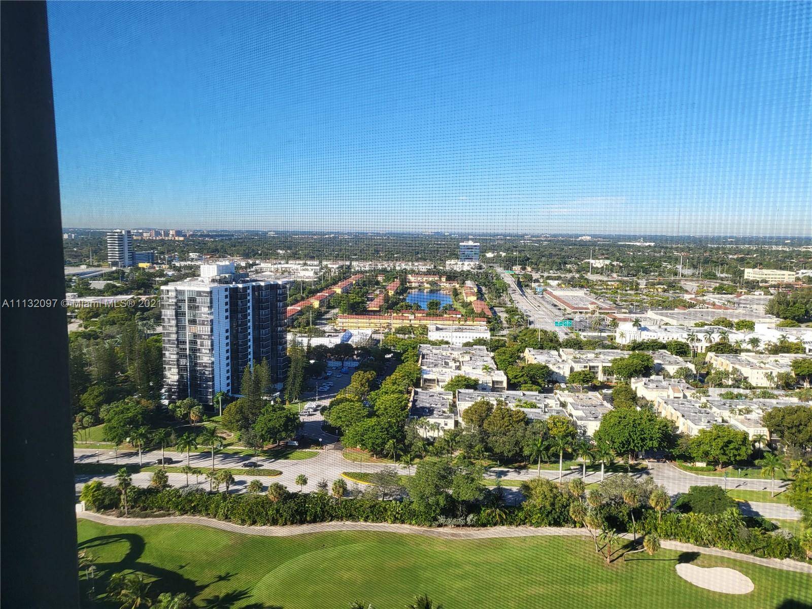 Wonderful Penthouse in the heart of Aventura with a renovated kitchen, stainless steel appliances, granite countertops, wood flooring.