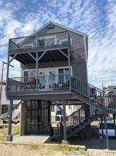 Direct Waterfront ! 3 MONTH SUMMER RENTAL Affectionately known as The Shore Thing this beautifully appointed and completely updated home is the perfect summer escape.