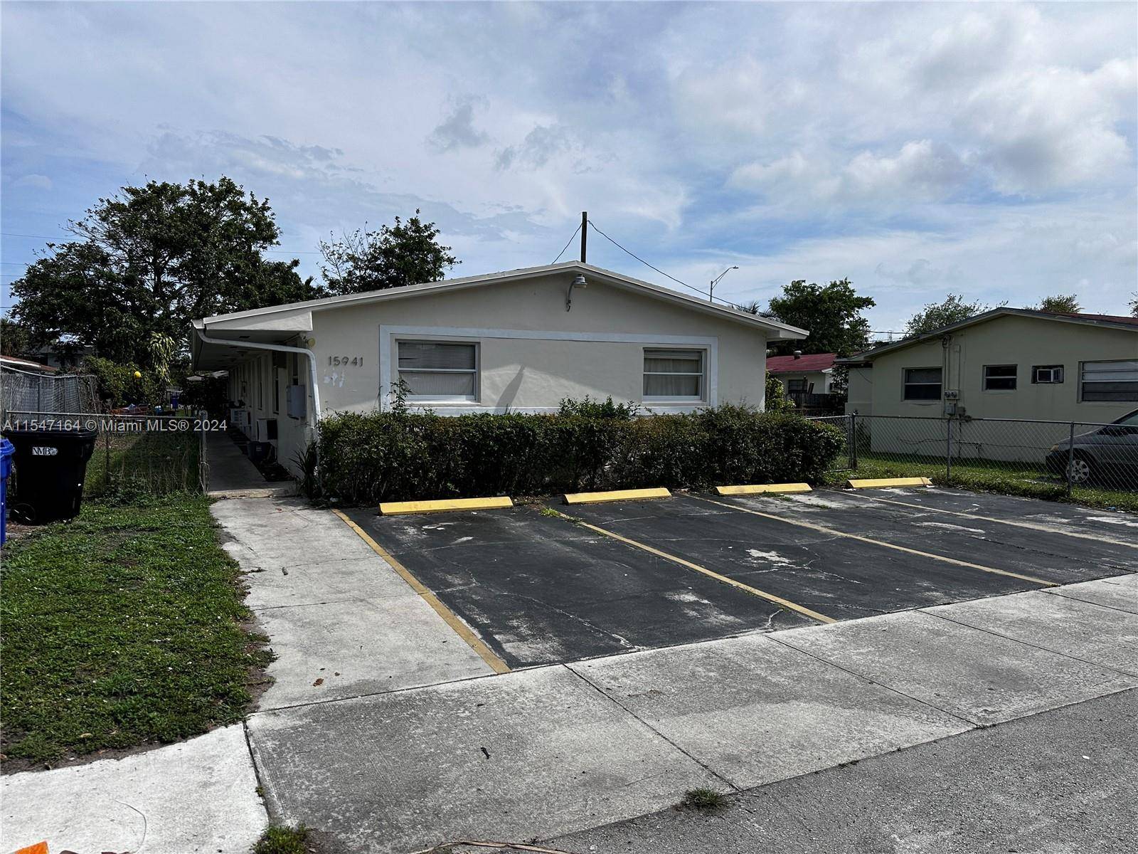 Excellent Fourplex Multifamily in the heart of North Miami Beach.