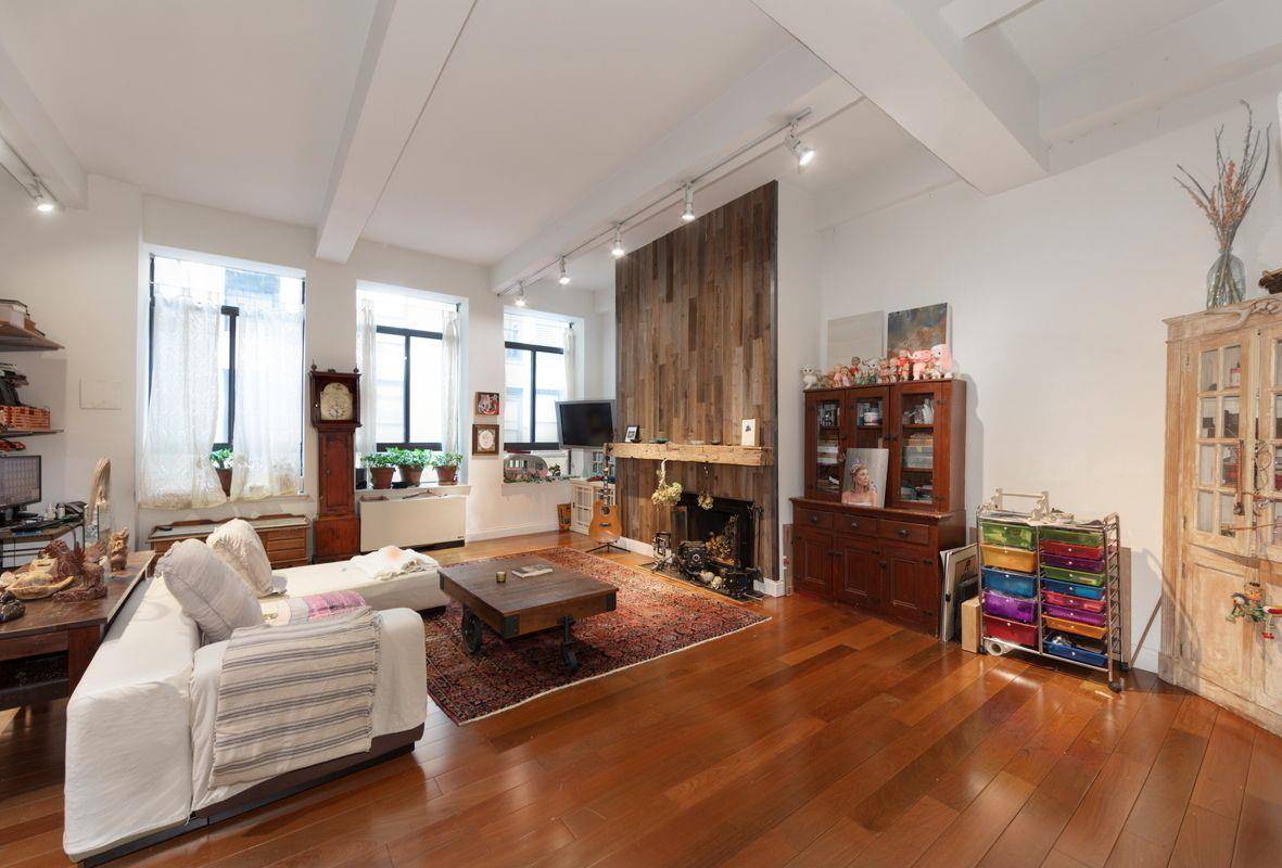 Life is good in New York City, especially if you live in a fabulous full service, boutique co op building located mere moments from the Hudson River Park Esplanade and ...