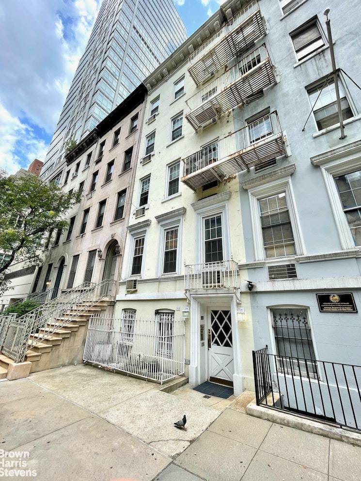 315 East 51st Street is a 7 unit income producing investment property.