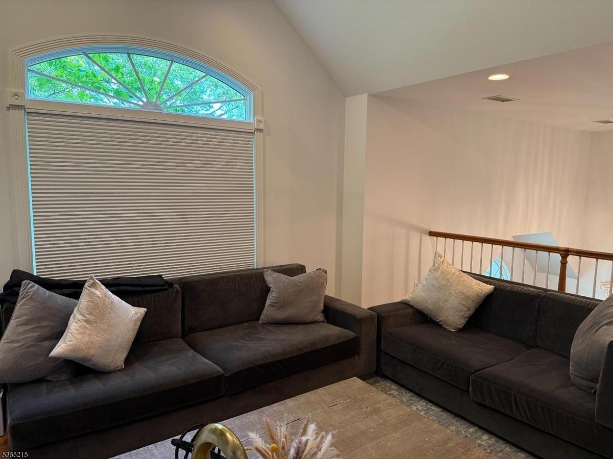 2nd view of Fam Rm!