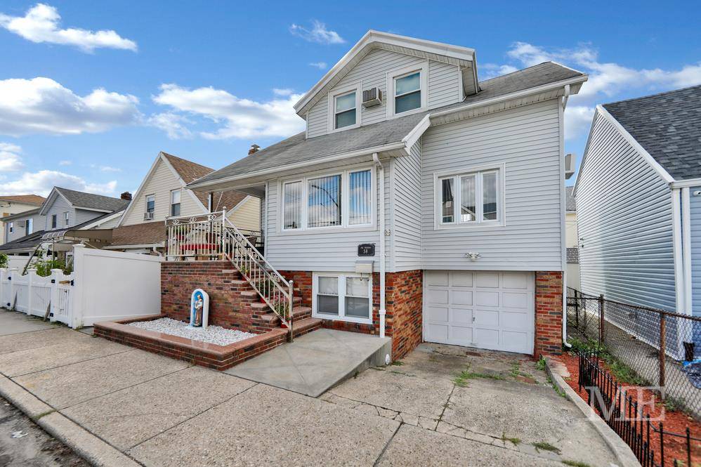 It is our pleasure to present this magnificent find in the heart of Gerritsen Beach !