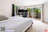 Wake up to treetop views and d