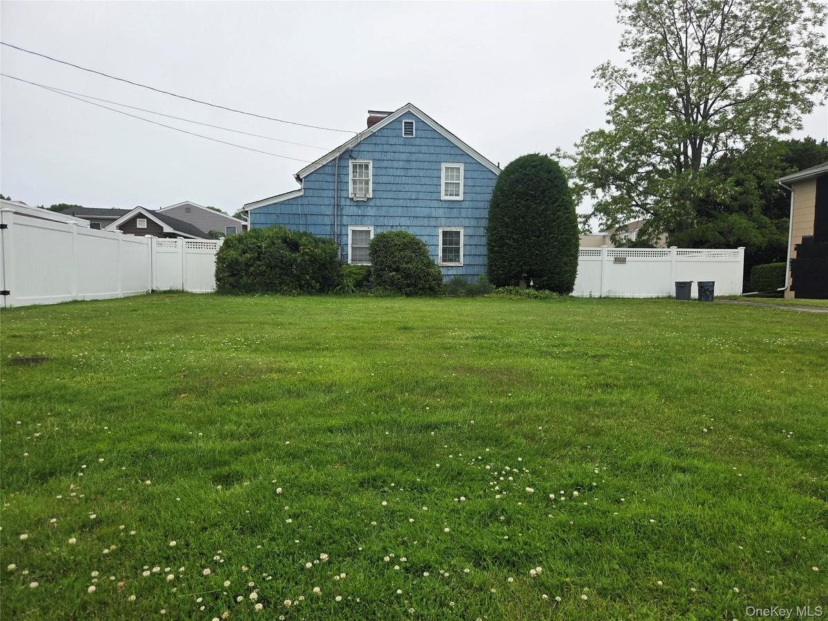 107 Eden Ave