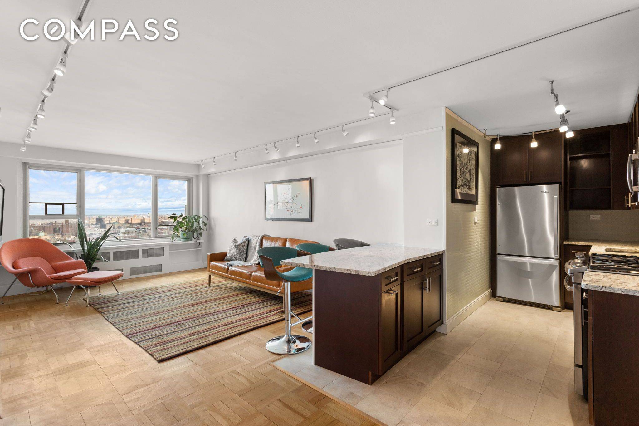 Welcome home ! This 14th floor apartment has abundant natural light with expansive panoramic east facing city views extending to the Throngsneck and Whitestone Bridges and has one of the ...