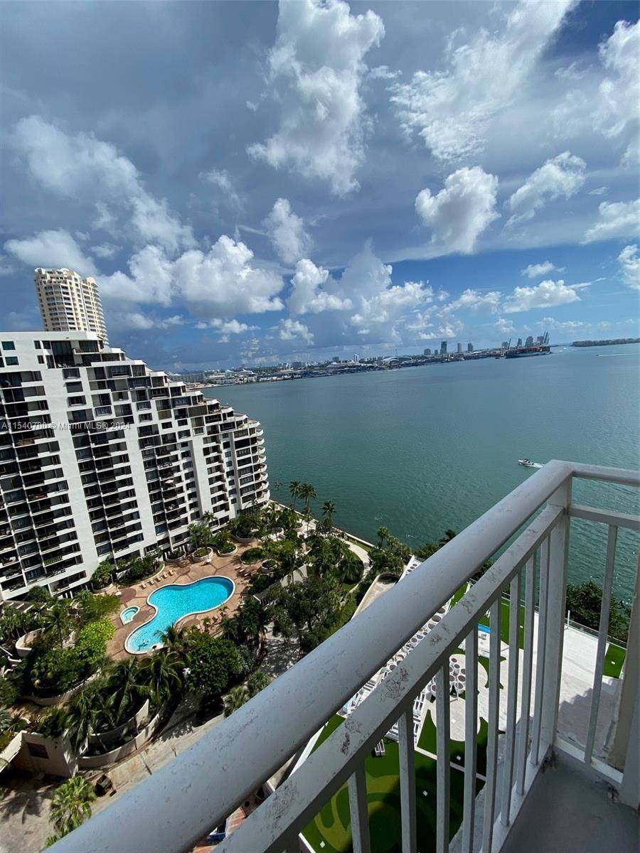 Breathtaking views from the 21st floor of the highly sought after Isola Condominium, located on the exclusive Brickell Key.