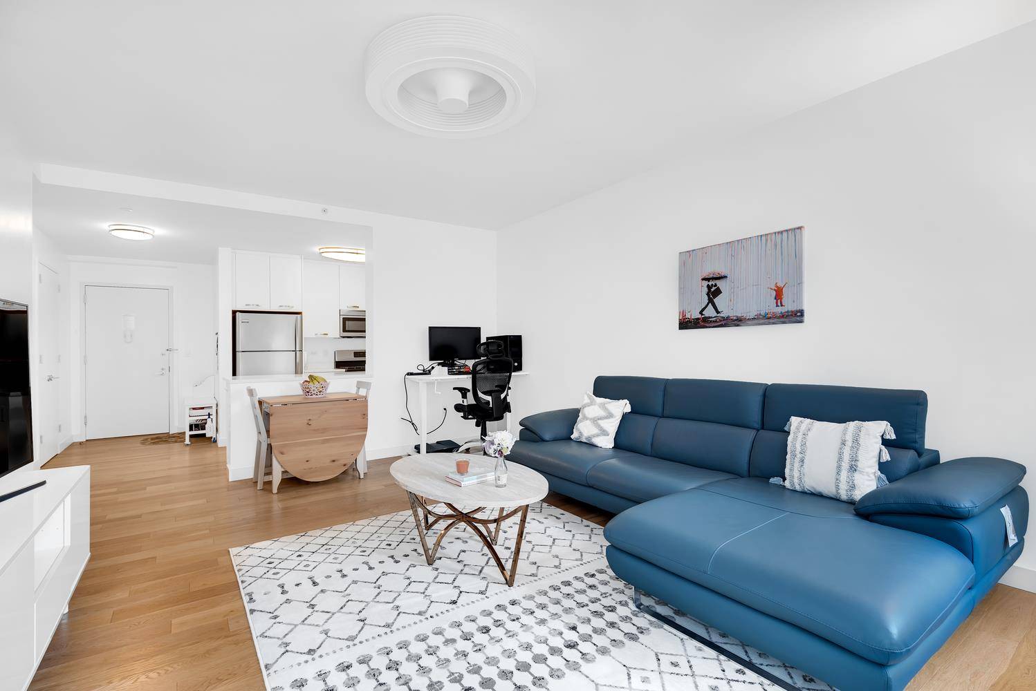 Light and bright 2 bedroom 2 bathroom luxury apartment in exciting Navy Green, offering beautiful living quarters and incredible amenities in vibrant Fort Greene, Brooklyn !