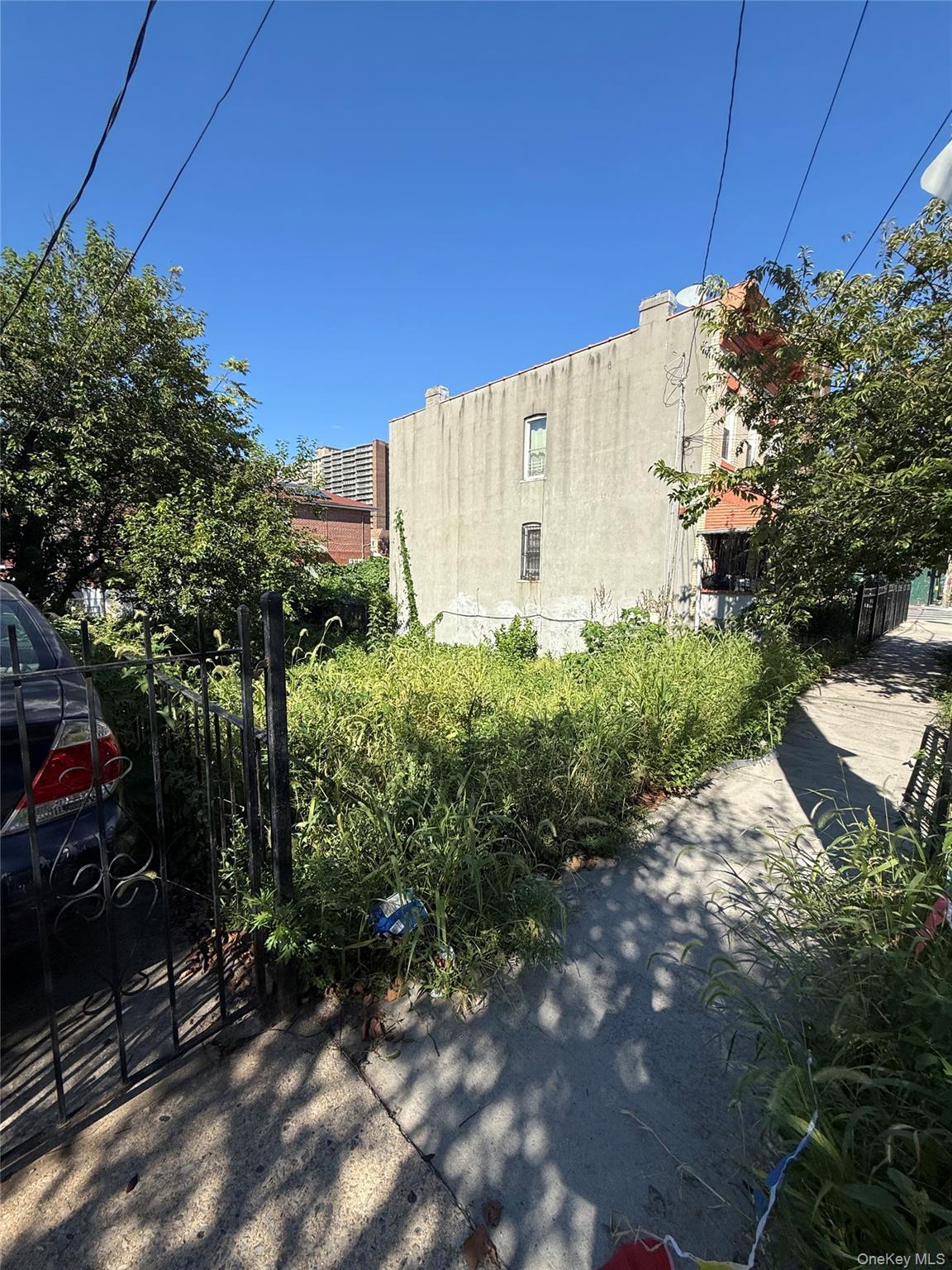 View of home's exterior