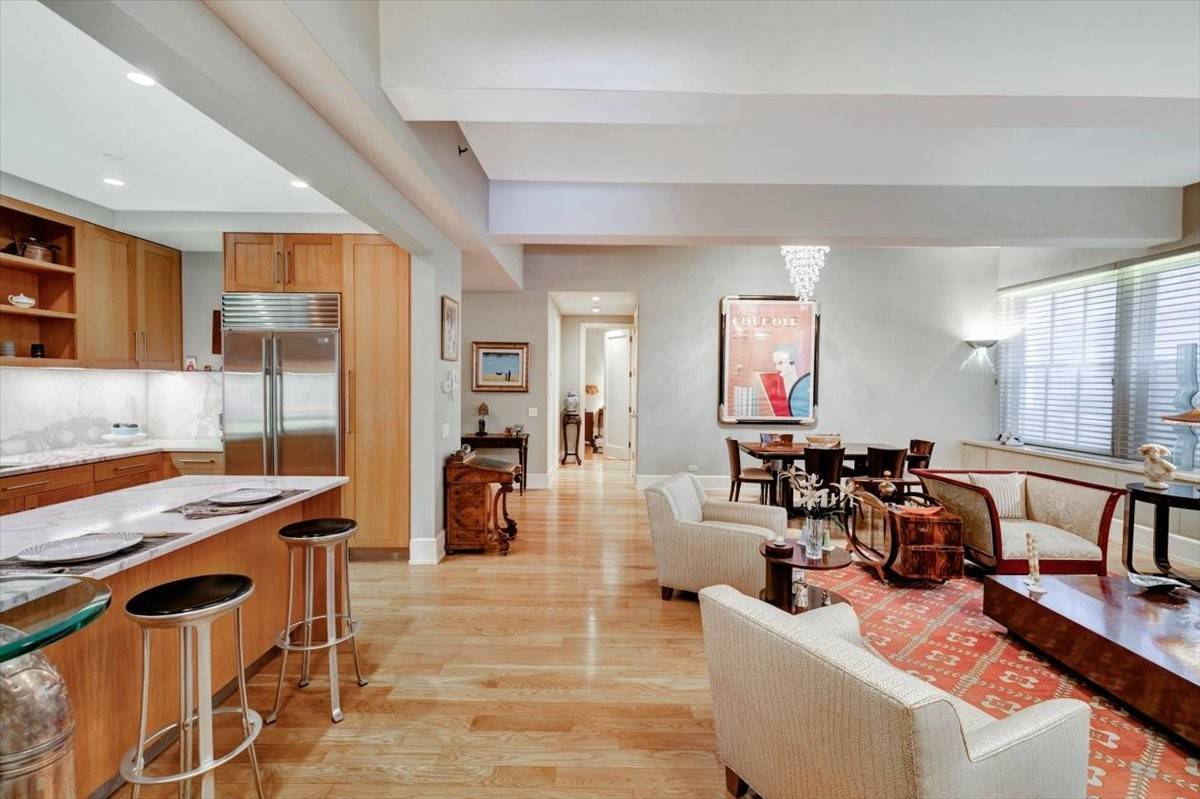 Named after its iconic architect and synonymous with flawless Art Deco style, The Cass Gilbert Condominium is the perfect setting to house this striking and incredibly well designed three bedroom ...