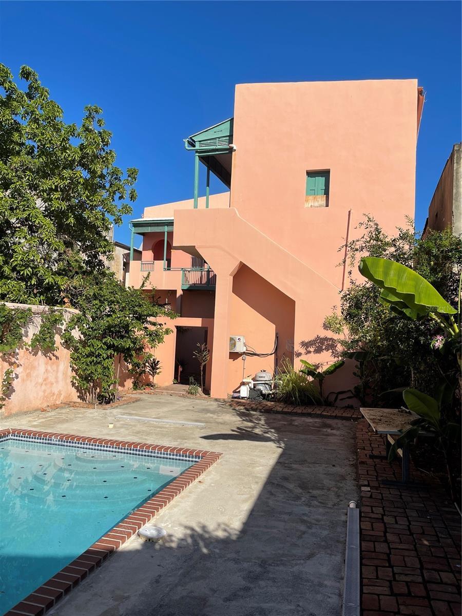 Pool area
