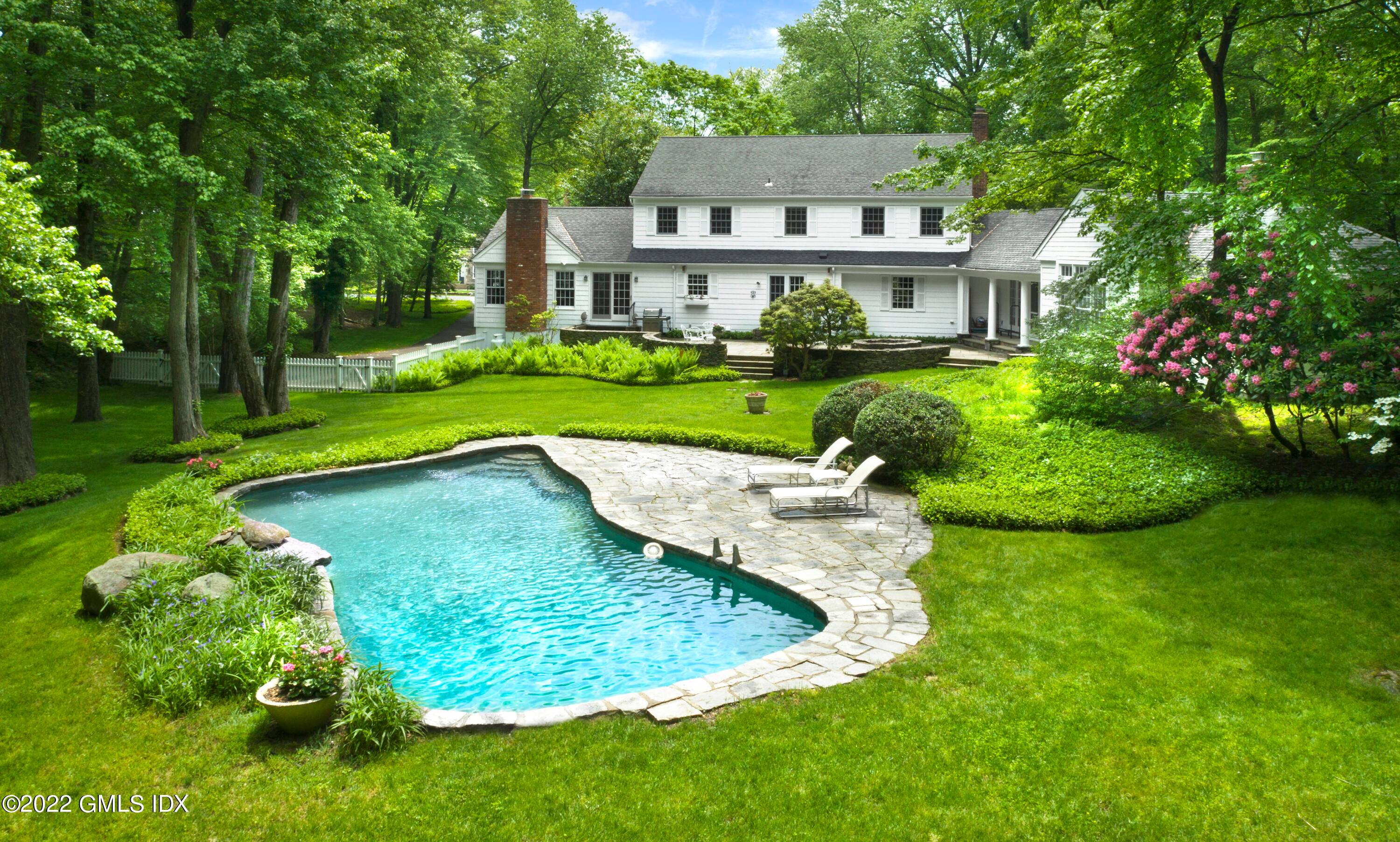 Charming 5 bedroom Colonial.