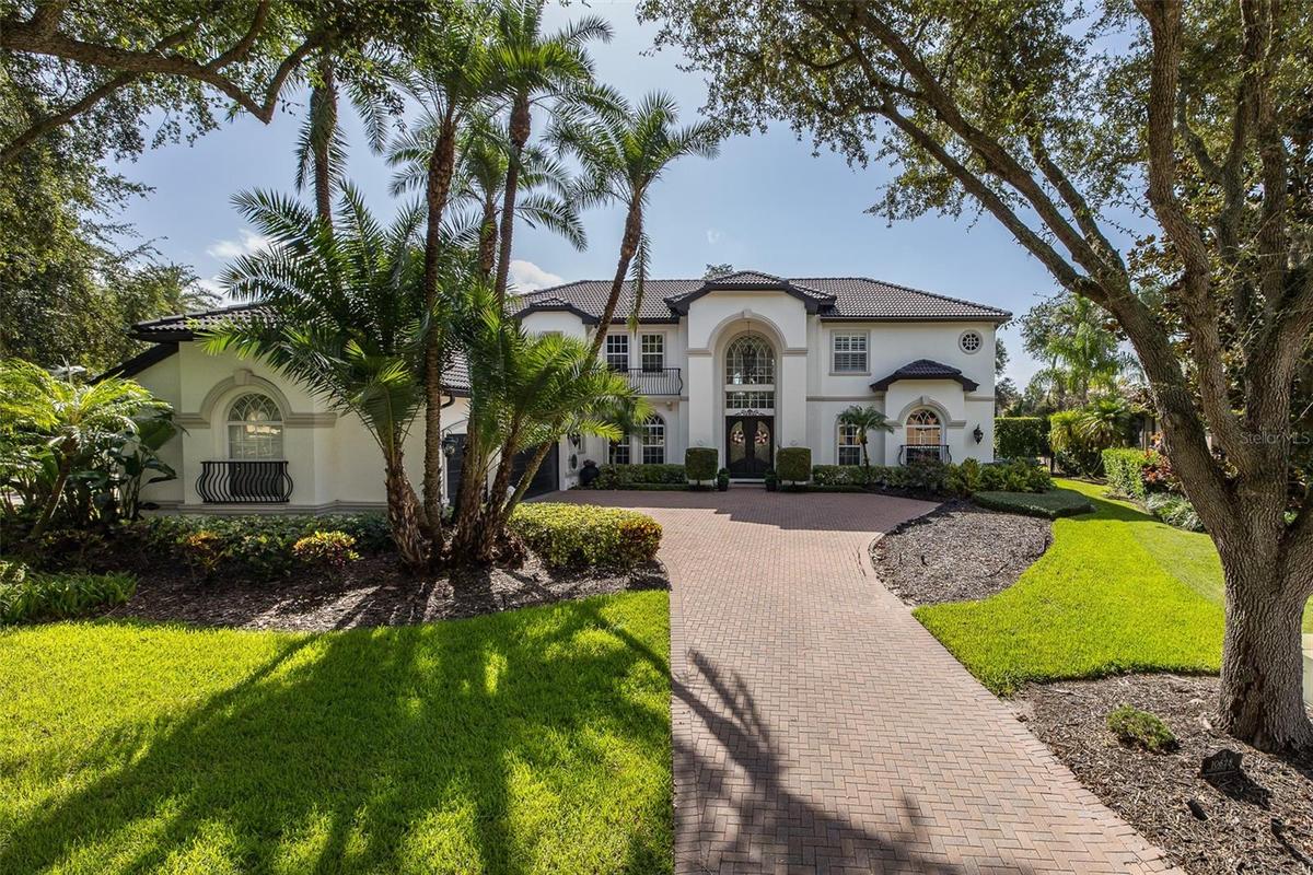 Presenting 10628 Pontofino Circle!