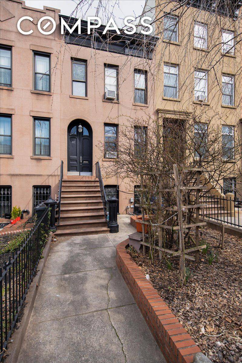 87 3rd Place is a unique opportunity to rent an entire townhouse in the most desirable pocket of Carroll Gardens the place streets.