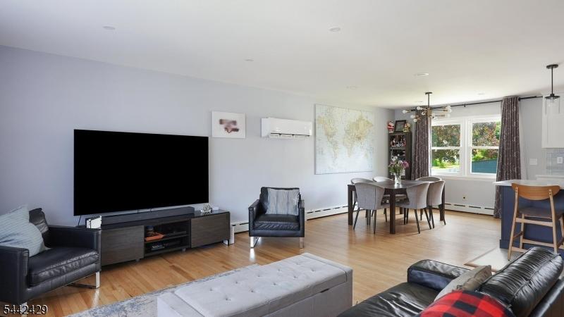 Open Concept Livingroom
