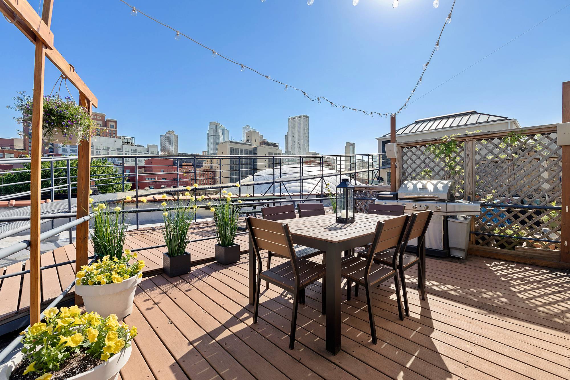 A renovated duplex loft condominium with a private roof deck and open views on the border of two of Brooklyn s most coveted neighborhoods Cobble Hill and Boerum Hill.