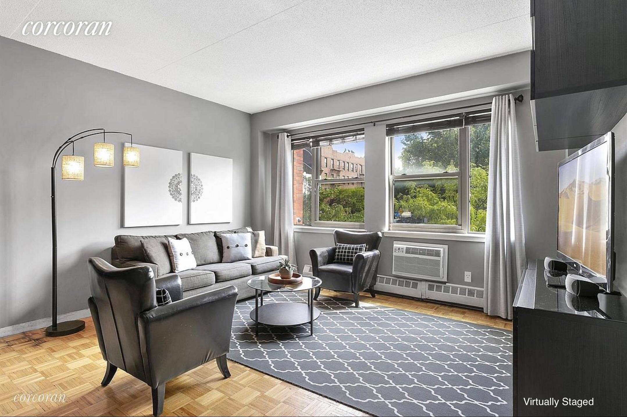 1517 Bergen Street Unit 306 is a bright and spacious two bedroom one bathroom Coop apartment in the popular Crown Heights section of Brooklyn.