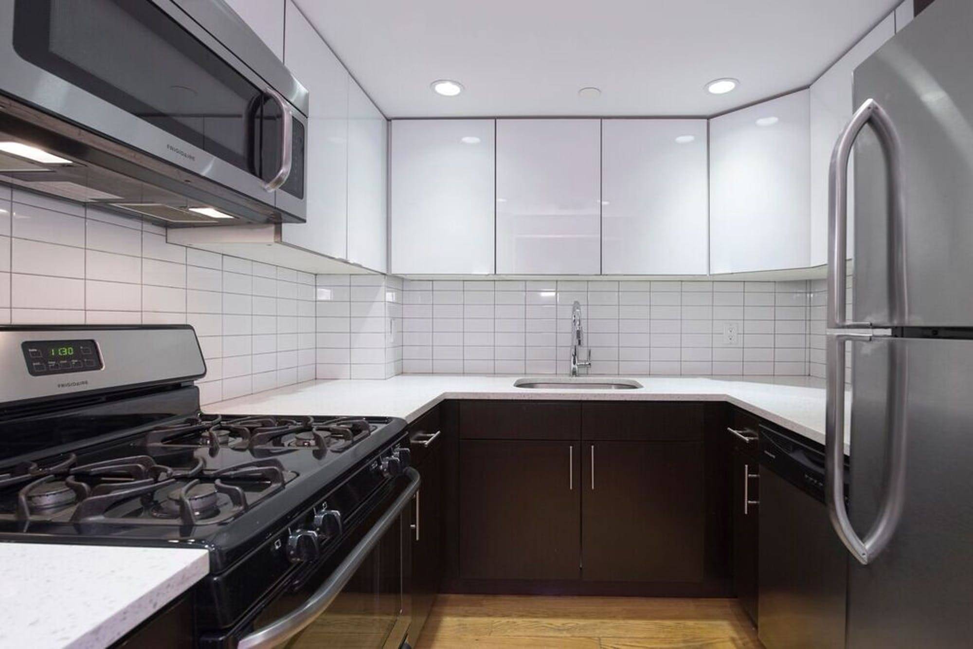 No Fee amp ; One Month Free Excellent deal on a spacious three bedroom in Crown Heights.